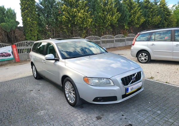 Volvo V70 cena 28500 przebieg: 235120, rok produkcji 2009 z Łańcut małe 529